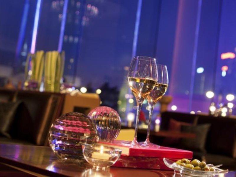 Renaissance Kowloon Hotel Hong Kong Extérieur photo